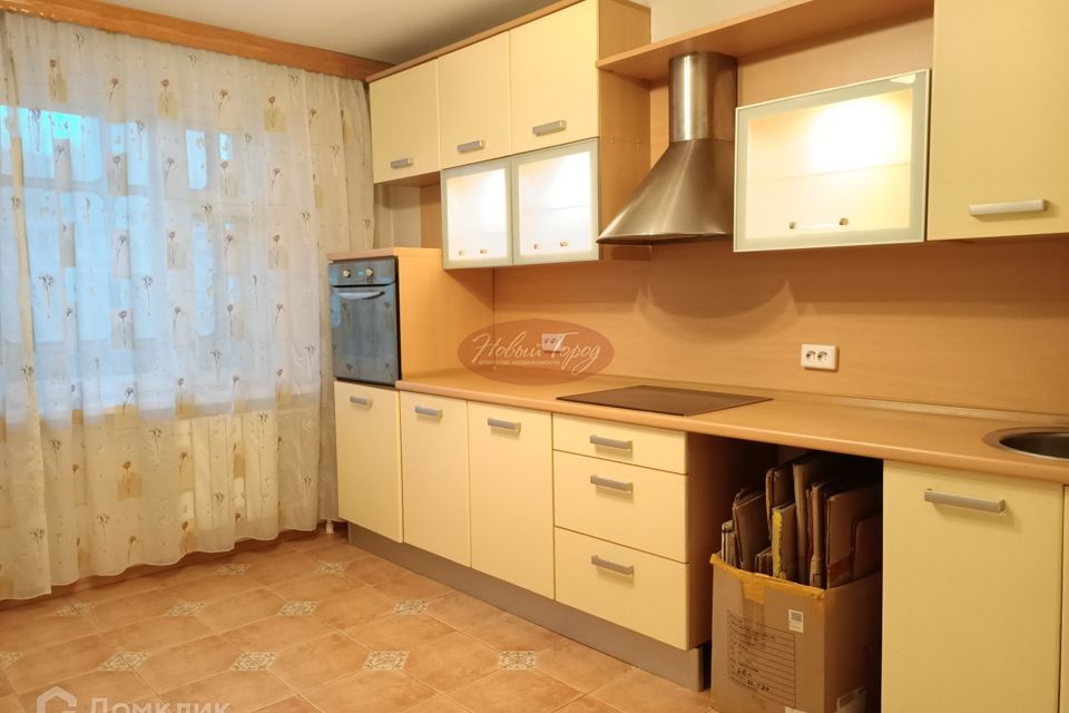 Продаётся 3-комнатная квартира, 98 м²