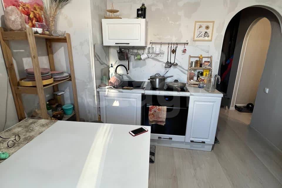 Продаётся 1-комнатная квартира, 39.7 м²