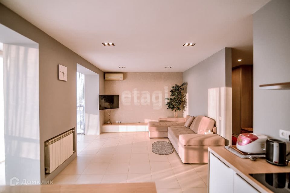 Сдаётся 2-комнатная квартира, 60.6 м²