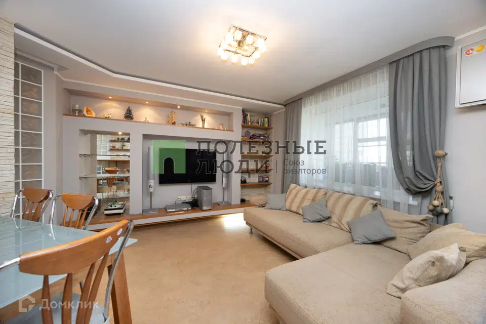 Продаётся 3-комнатная квартира, 113.3 м²