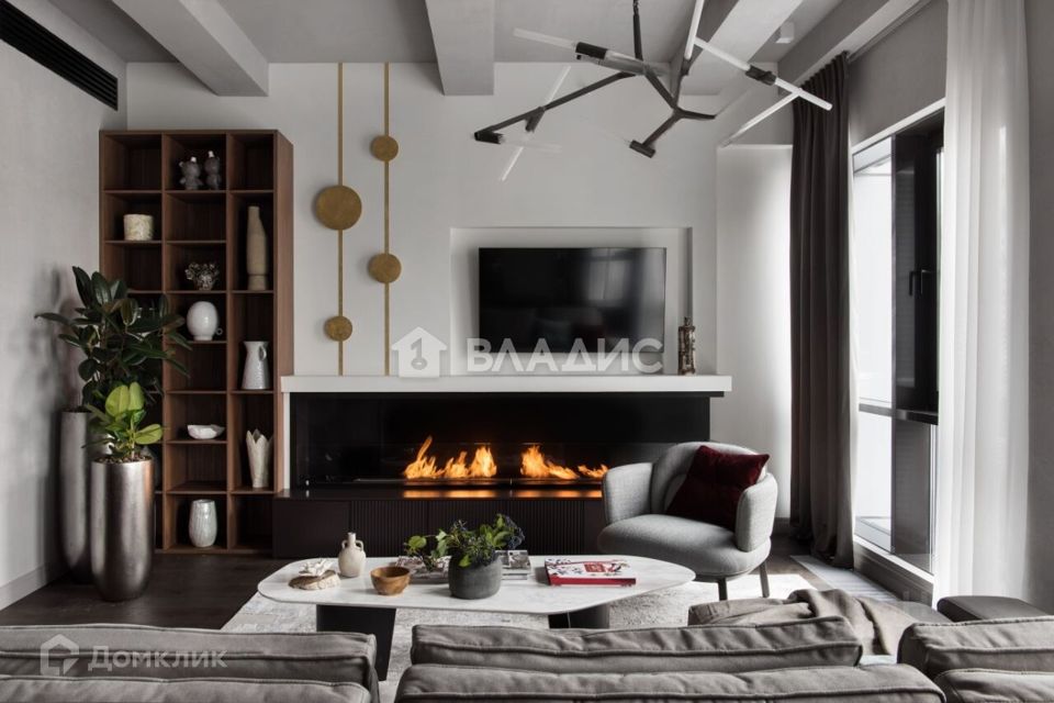 Продаётся 3-комнатная квартира, 146.1 м²