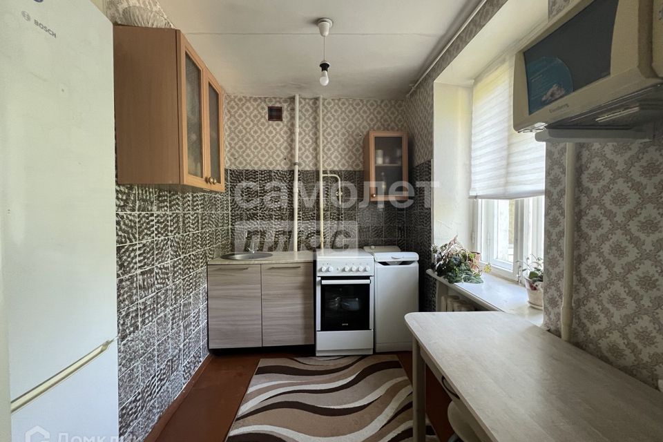 Продаётся 3-комнатная квартира, 55.9 м²