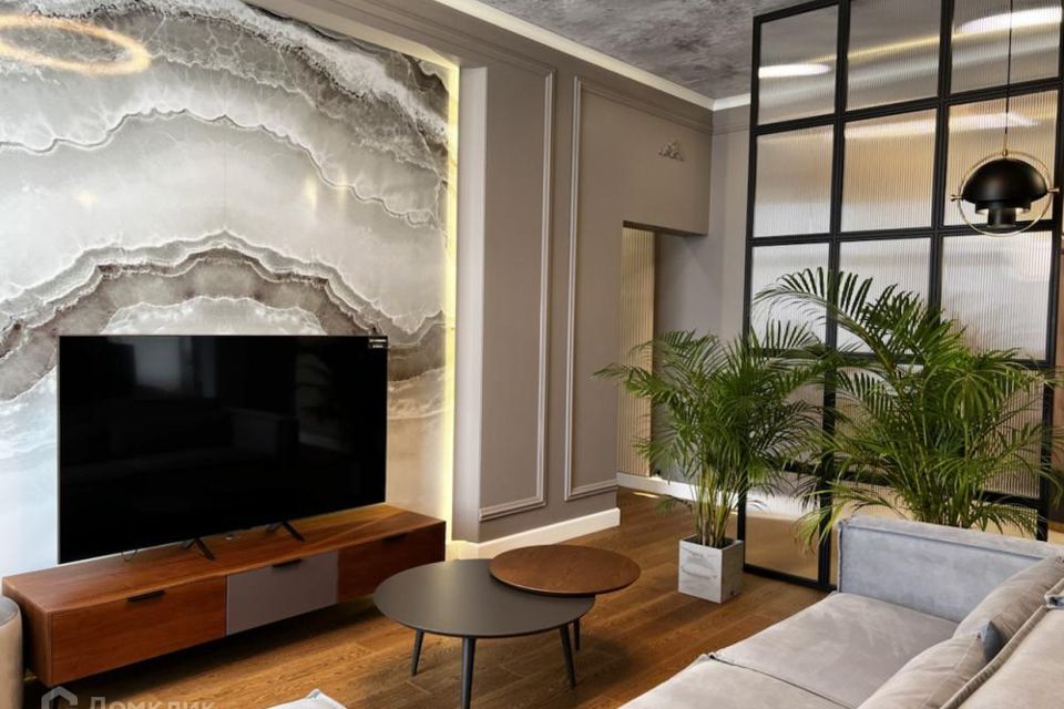 Продаётся 3-комнатная квартира, 130 м²