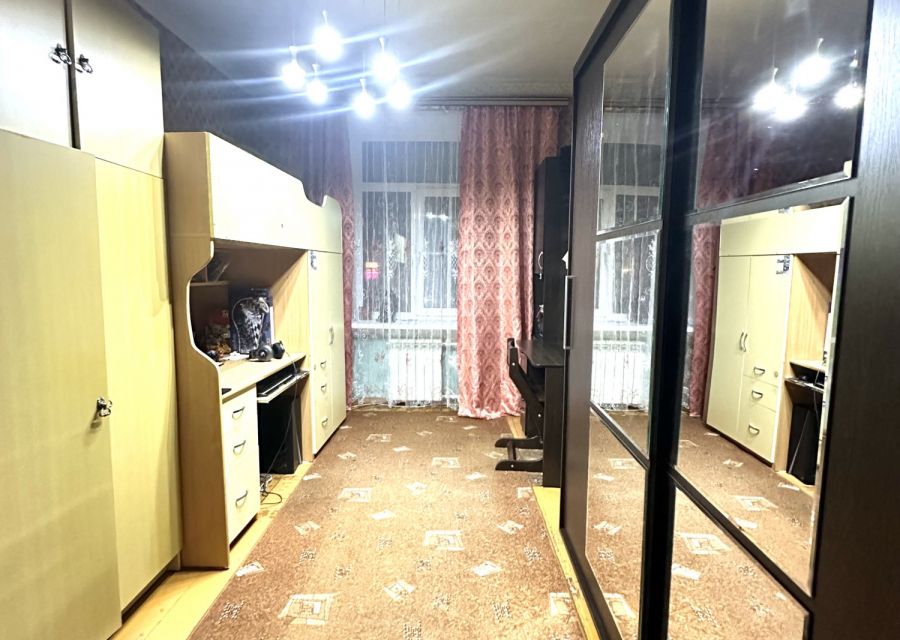 Продаётся 4-комнатная квартира, 88.9 м²
