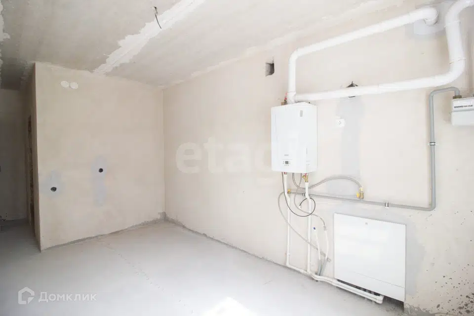 Продаётся 1-комнатная квартира, 43 м²