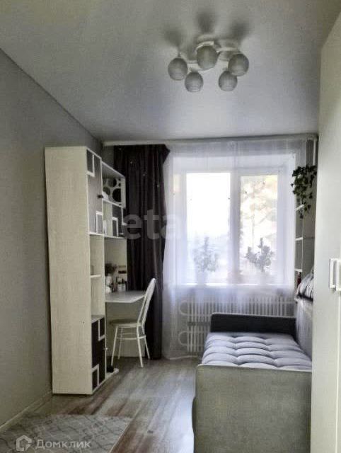 Продаётся 3-комнатная квартира, 40.4 м²