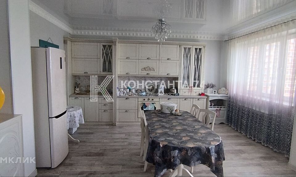 Продаётся 1-комнатная квартира, 87 м²