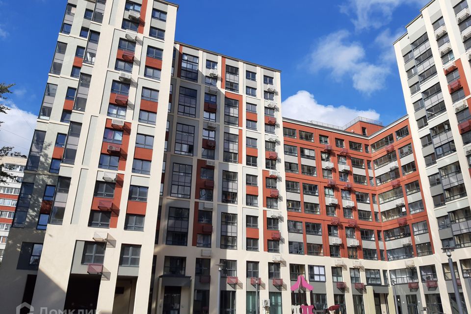 Продаётся 4-комнатная квартира, 108.8 м²
