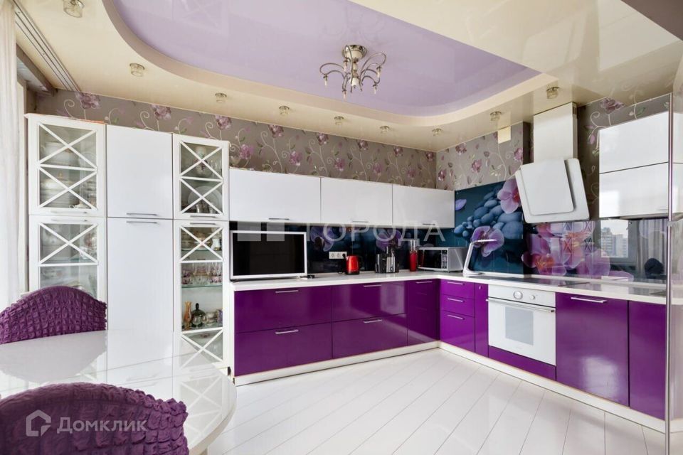 Продаётся 2-комнатная квартира, 81.1 м²