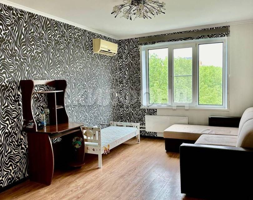 Продаётся 1-комнатная квартира, 32 м²