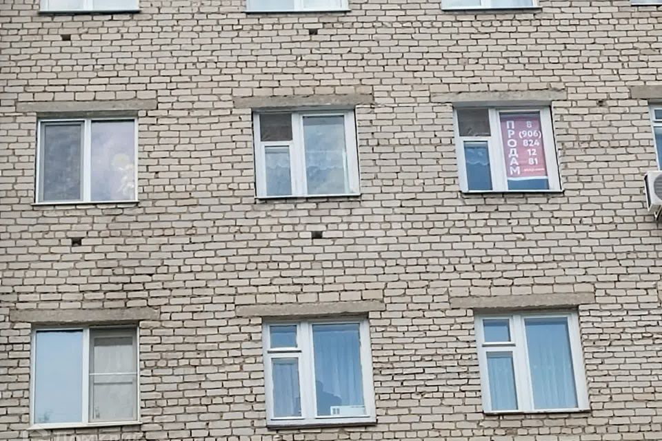 Продаётся 4-комнатная квартира, 60.8 м²
