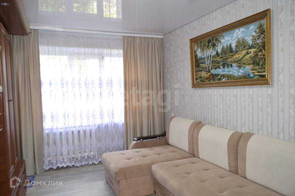 Продаётся 4-комнатная квартира, 74.5 м²