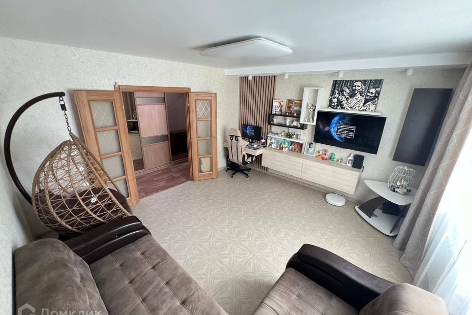 Продаётся 4-комнатная квартира, 77.9 м²
