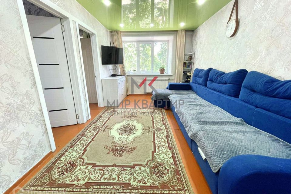 Продаётся 4-комнатная квартира, 61.7 м²