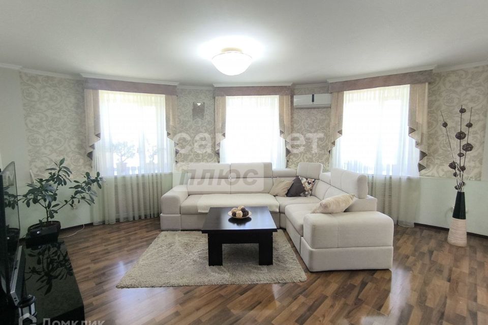 Продаётся 3-комнатная квартира, 82.7 м²