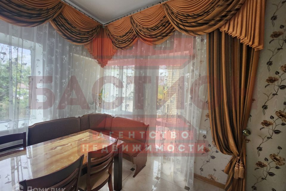 Продаётся таунхаус, 2-эт., 271 м²