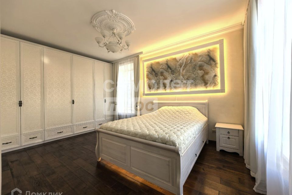 Продаётся 3-комнатная квартира, 103 м²