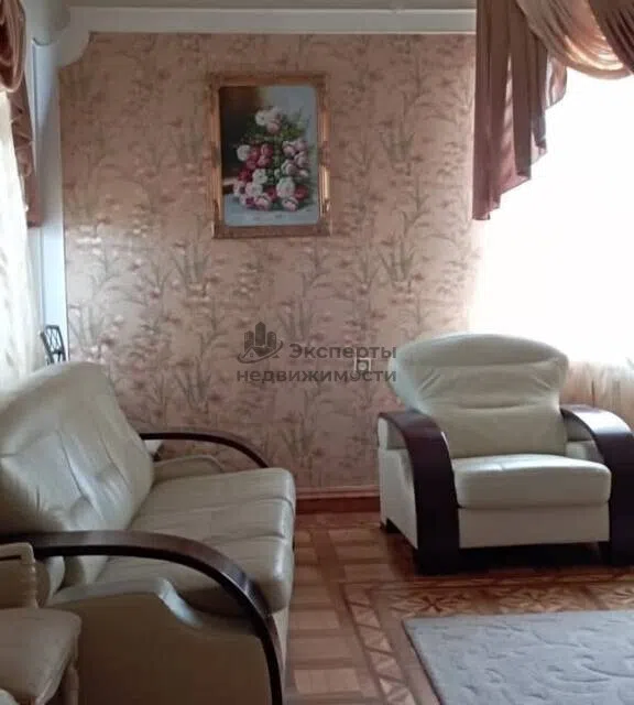 Продаётся 3-этажный дом, 400 м²