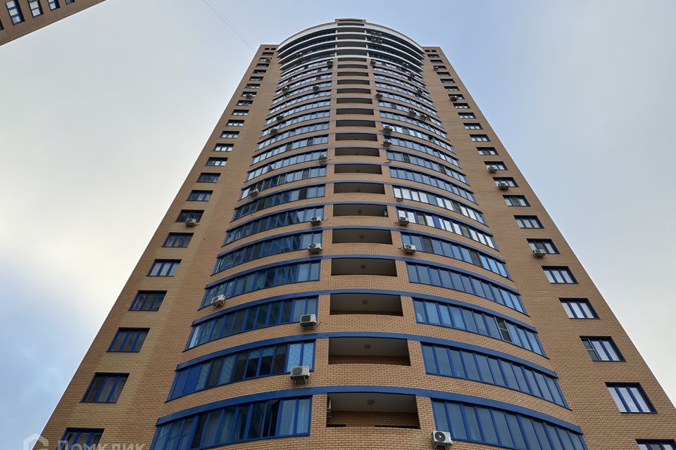 Продаётся 3-комнатная квартира, 106.2 м²