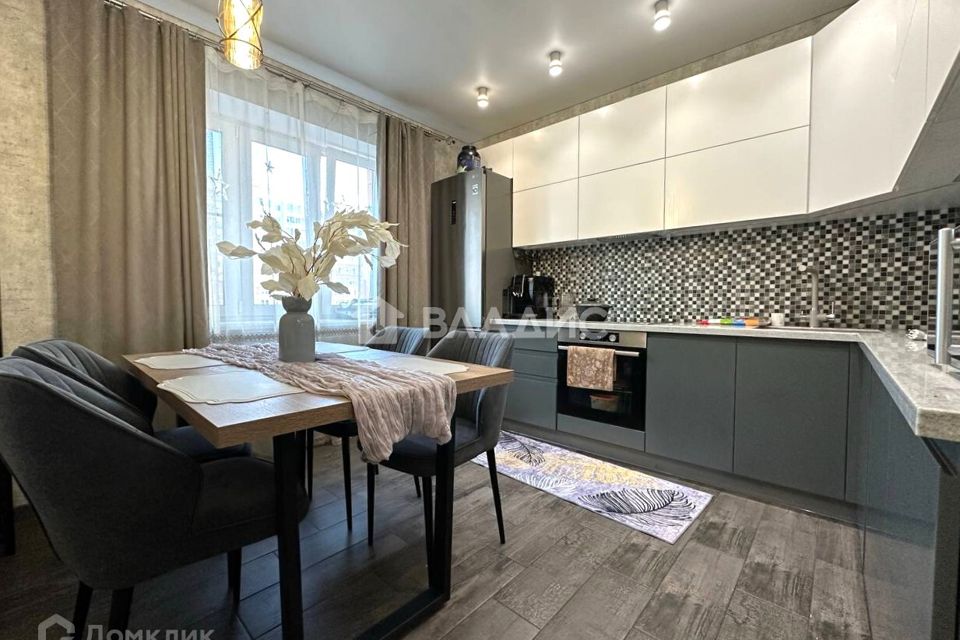 Продаётся 2-комнатная квартира, 63 м²