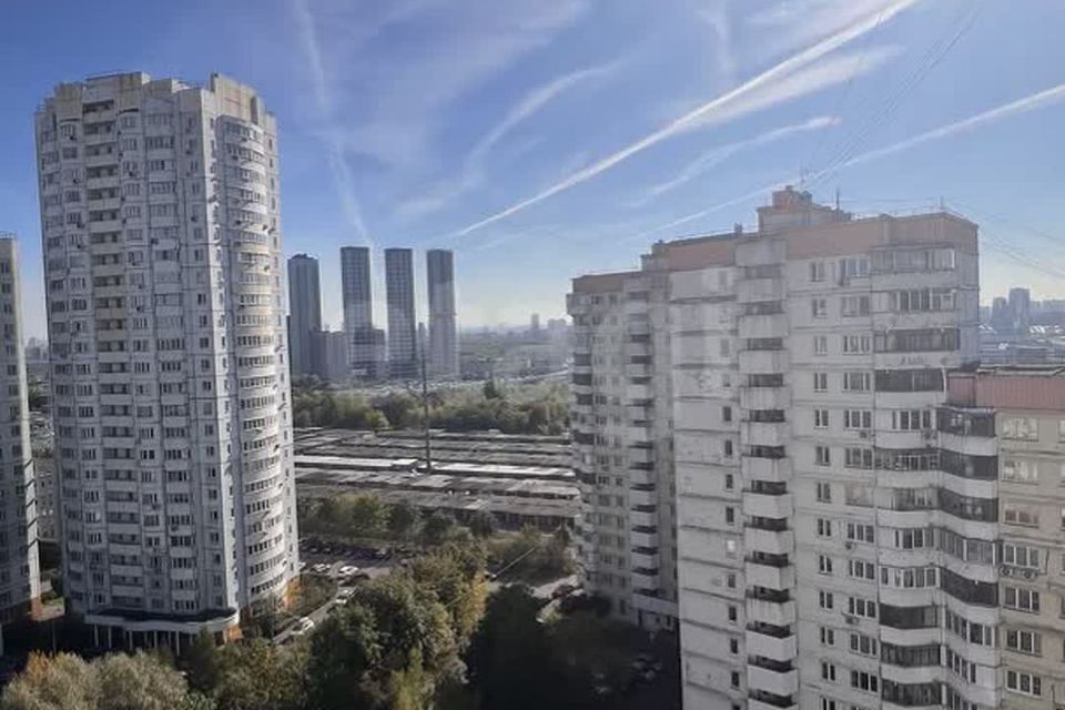 Продаётся 4-комнатная квартира, 109 м²