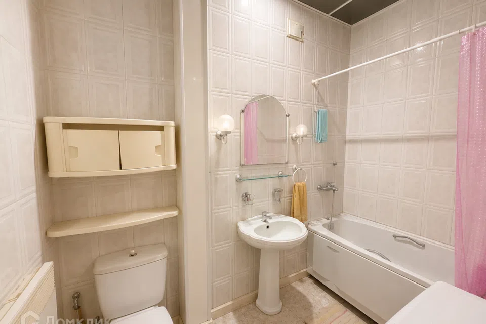 Продаётся 4-комнатная квартира, 97 м²