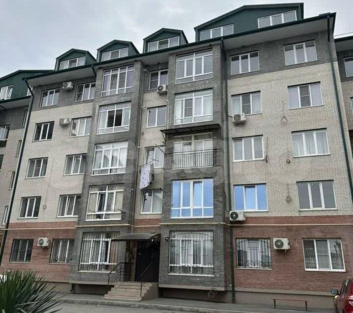 Продаётся 3-комнатная квартира, 170 м²