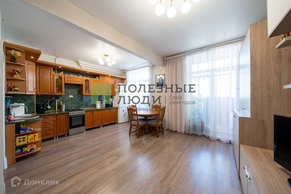 Продаётся 2-комнатная квартира, 56.2 м²