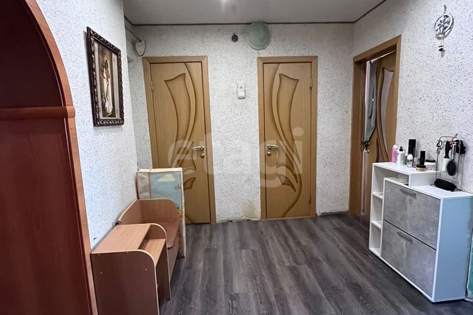 Продаётся 3-комнатная квартира, 55.9 м²