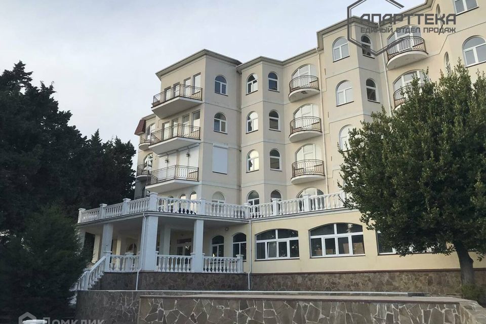 Продаётся 2-комнатная квартира, 90.7 м²