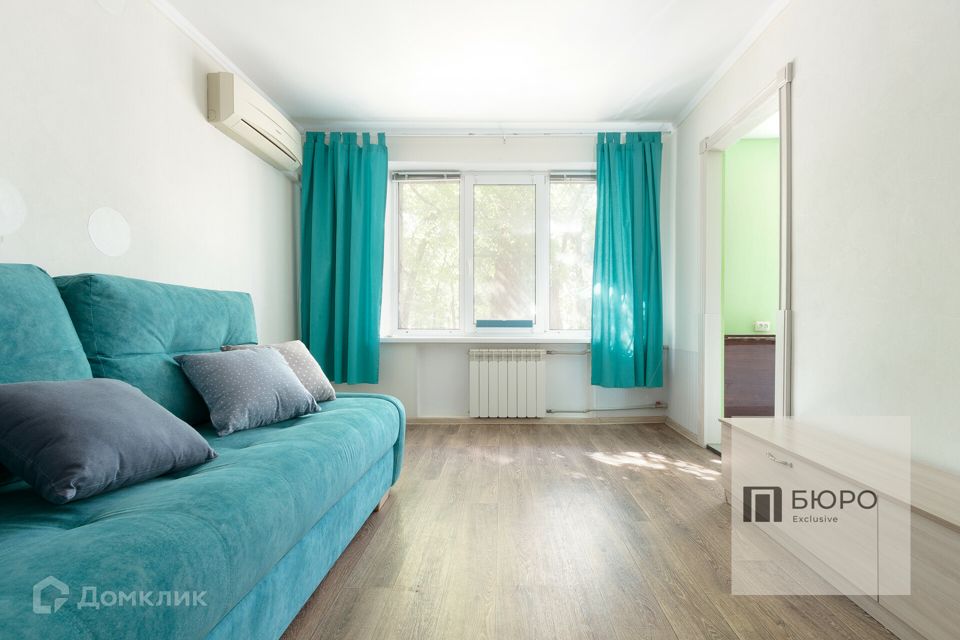 Продаётся 3-комнатная квартира, 57.4 м²