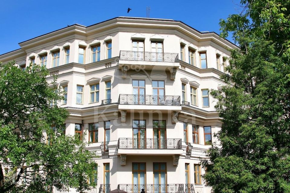Продаётся 6-комнатная квартира, 510 м²
