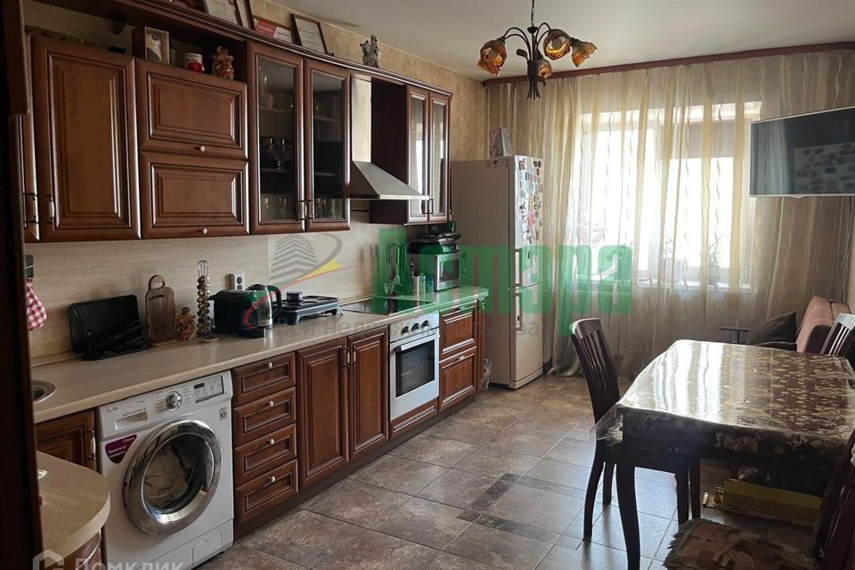 Продаётся 2-комнатная квартира, 70.7 м²