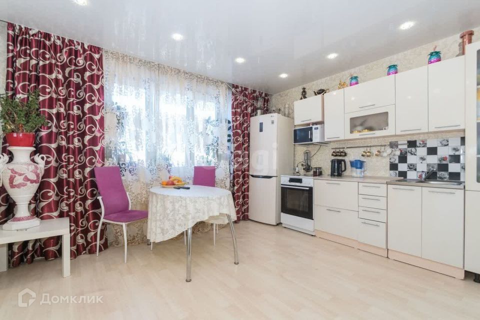 Продаётся 2-комнатная квартира, 75.5 м²