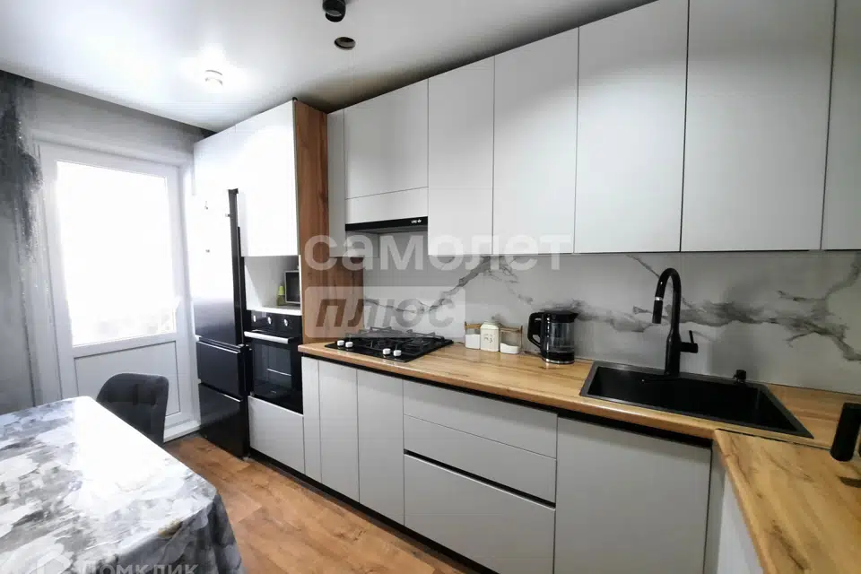 Продаётся 3-комнатная квартира, 59.5 м²