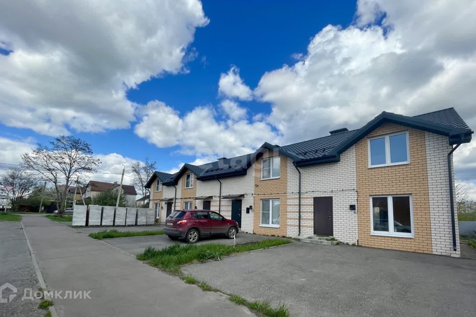 Продаётся 4-комнатная квартира, 117.7 м²