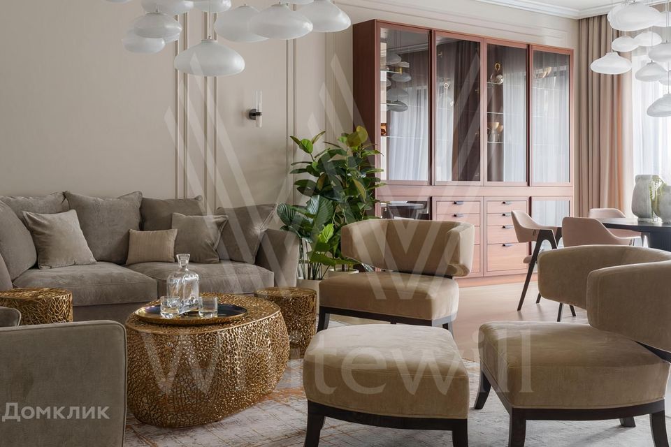 Продаётся 4-комнатная квартира, 140 м²