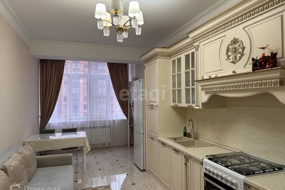 Продаётся 2-комнатная квартира, 92 м²