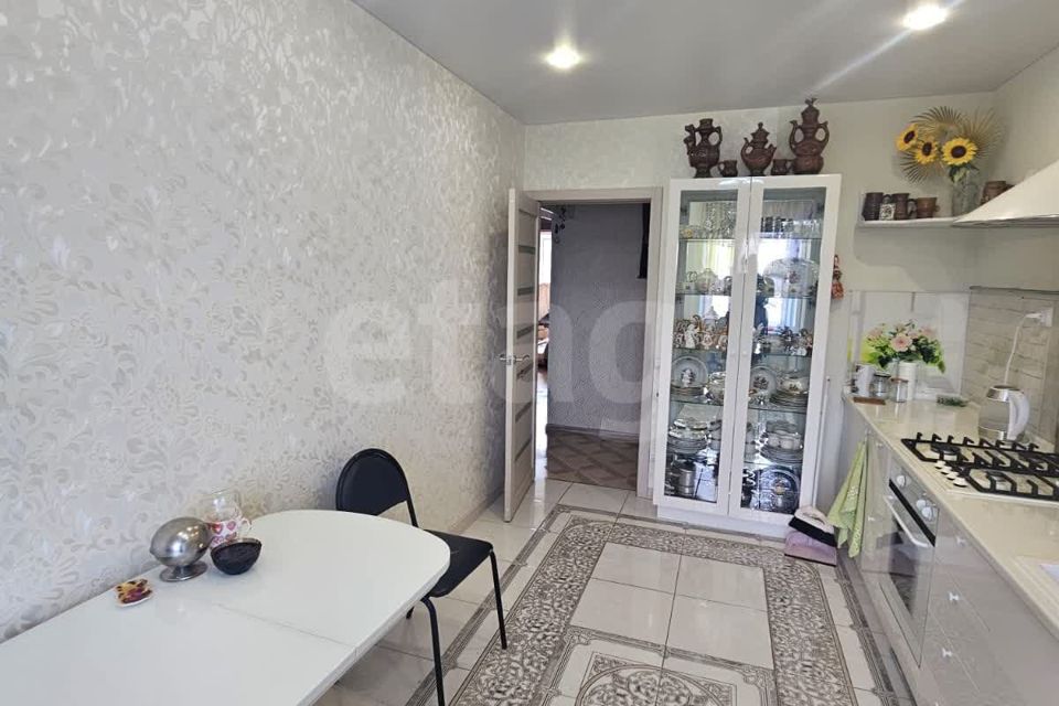 Сдаётся 2-комнатная квартира, 86 м²
