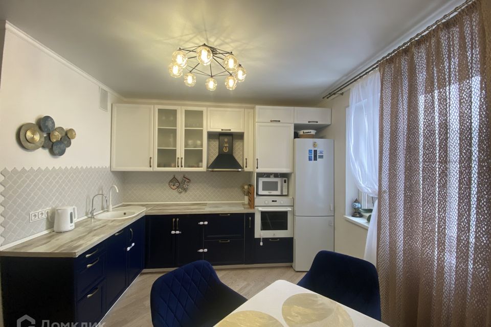 Продаётся 2-комнатная квартира, 67.8 м²