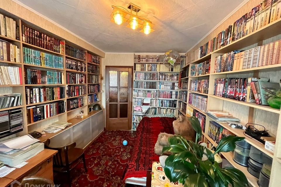 Продаётся 4-комнатная квартира, 77.5 м²