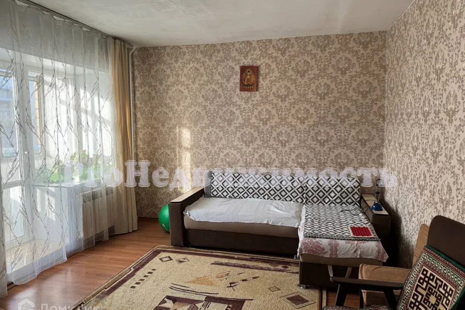 Продаётся 4-комнатная квартира, 70.3 м²