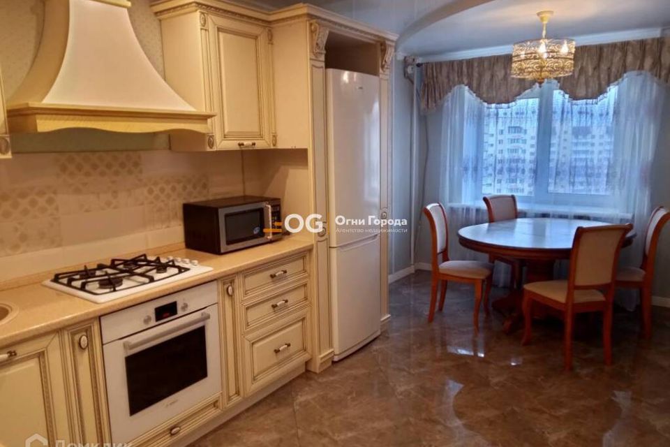 Продаётся 2-комнатная квартира, 78 м²