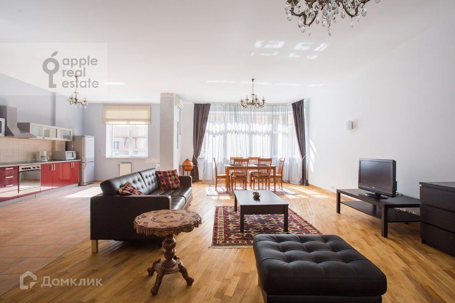 Продаётся 3-комнатная квартира, 139.7 м²