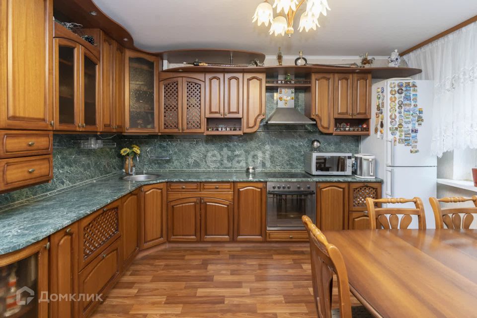 Продаётся 3-комнатная квартира, 90.7 м²