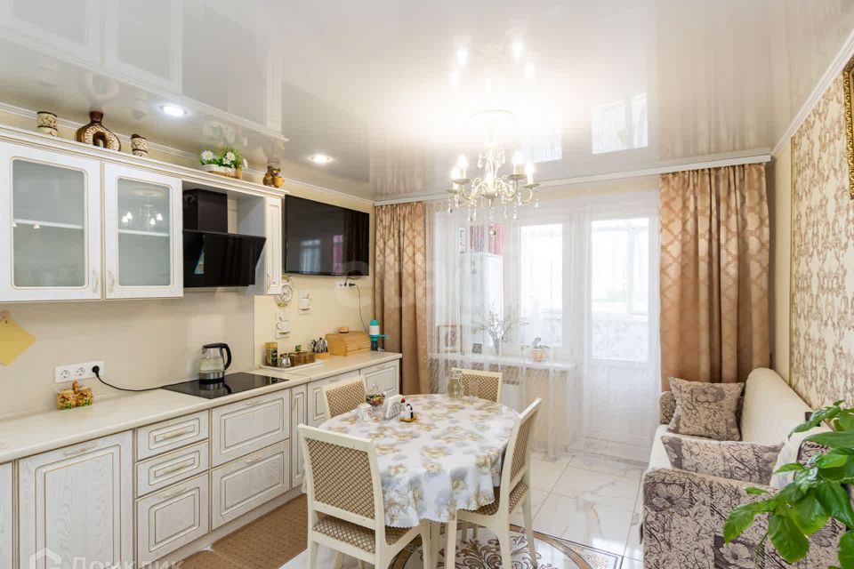 Продаётся 2-комнатная квартира, 66.4 м²