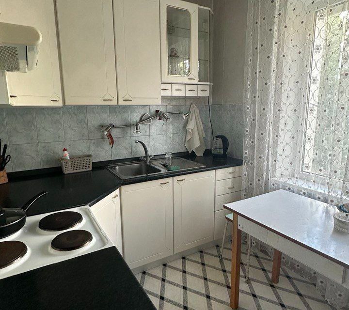 Продаётся 4-комнатная квартира, 81.5 м²