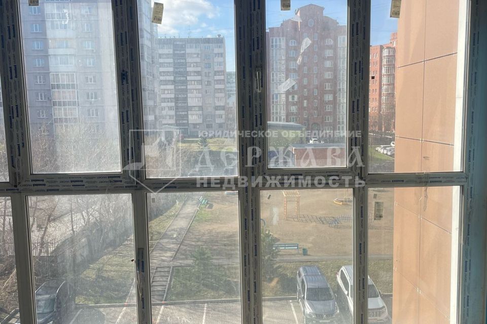 Продаётся 2-комнатная квартира, 100 м²