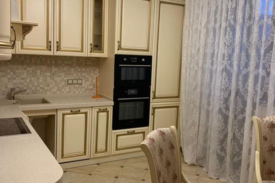Продаётся 2-комнатная квартира, 77.3 м²