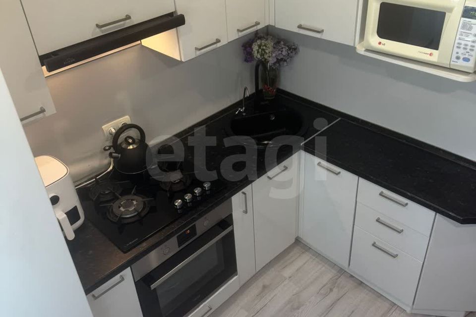Продаётся 1-комнатная квартира, 30.8 м²